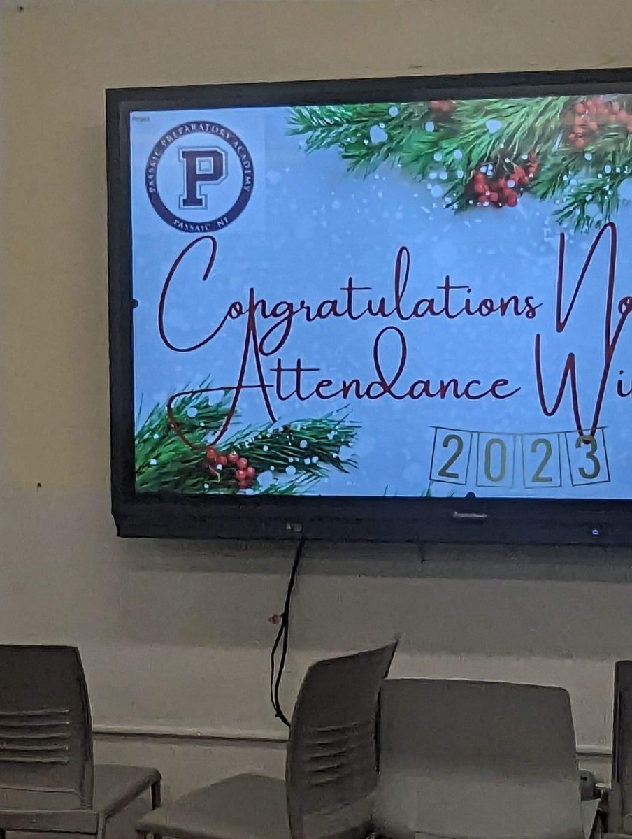 Juniors, Ms. Spoelstra’s 8th-graders win Fall Attendance Competition
