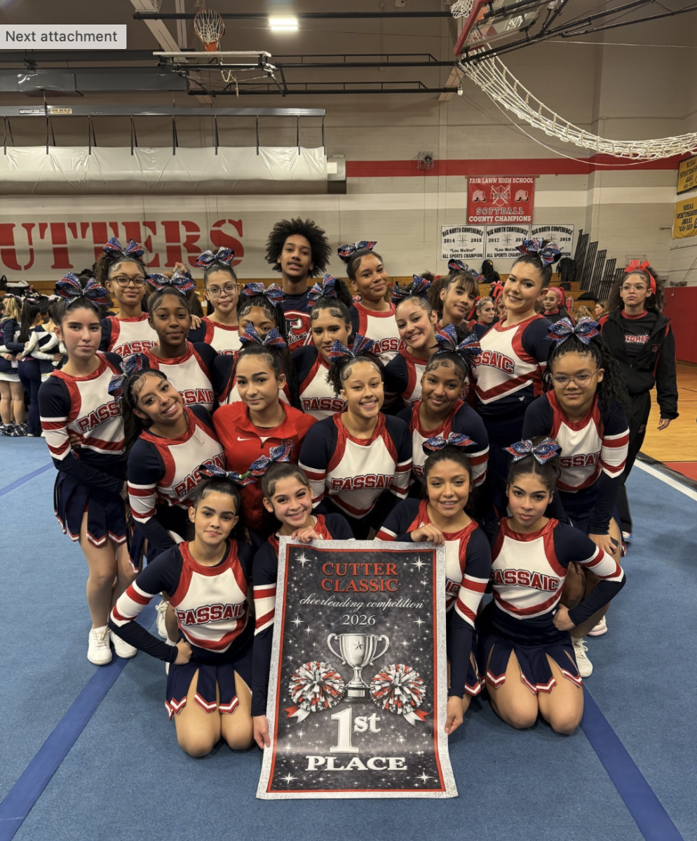 PHOTO: Cheerleaders win Cutter Classic