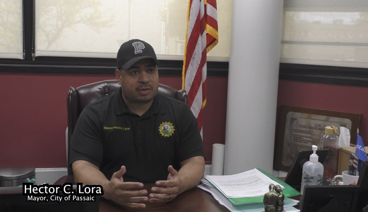 WATCH: Mayor Lora discusses school cell phone ban